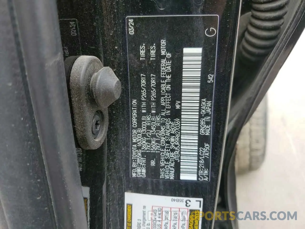 14 Photograph of a damaged car JTERU5JR9R6270369 TOYOTA 4RUNNER 2024