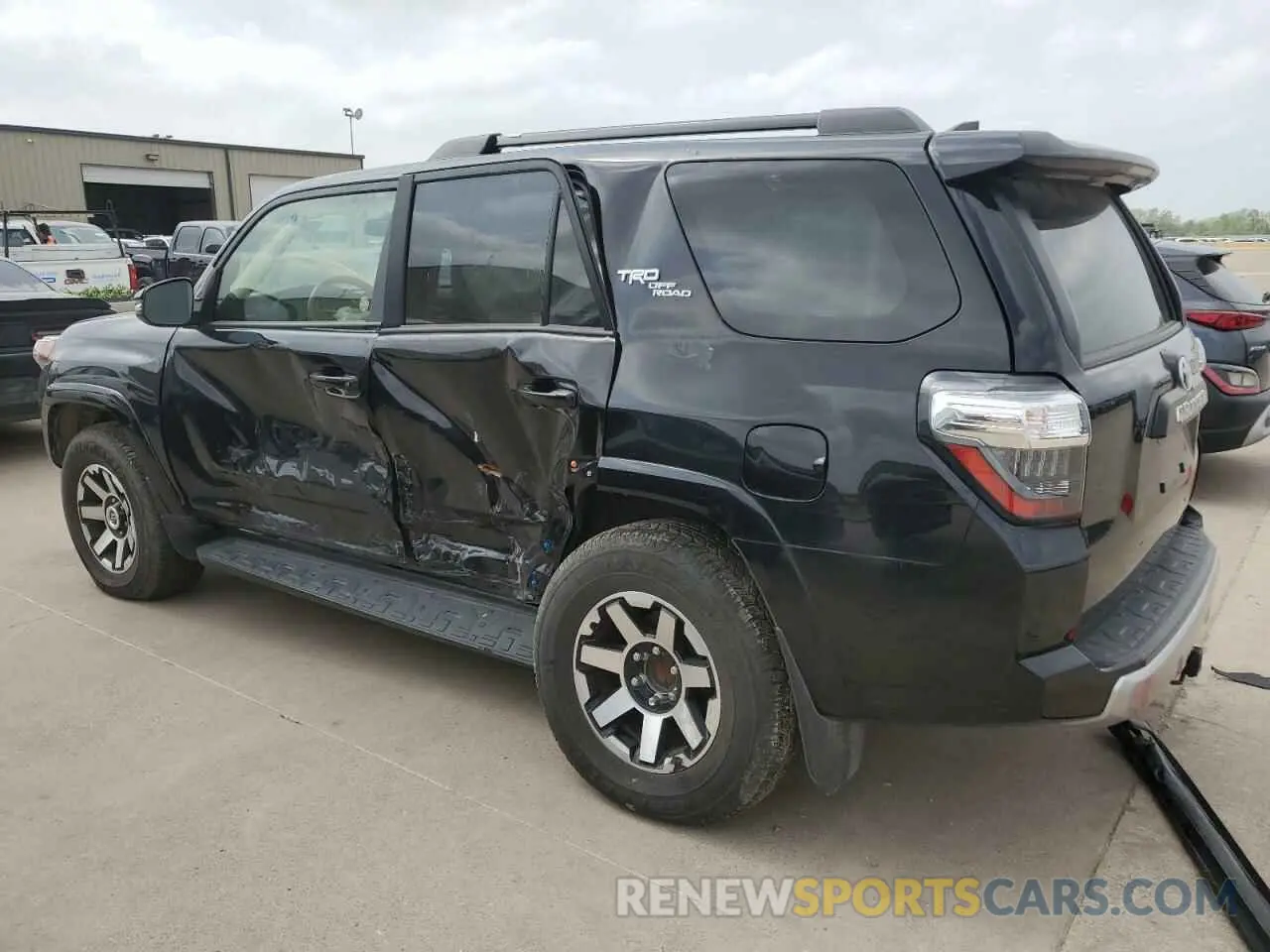 2 Photograph of a damaged car JTERU5JR9R6270369 TOYOTA 4RUNNER 2024