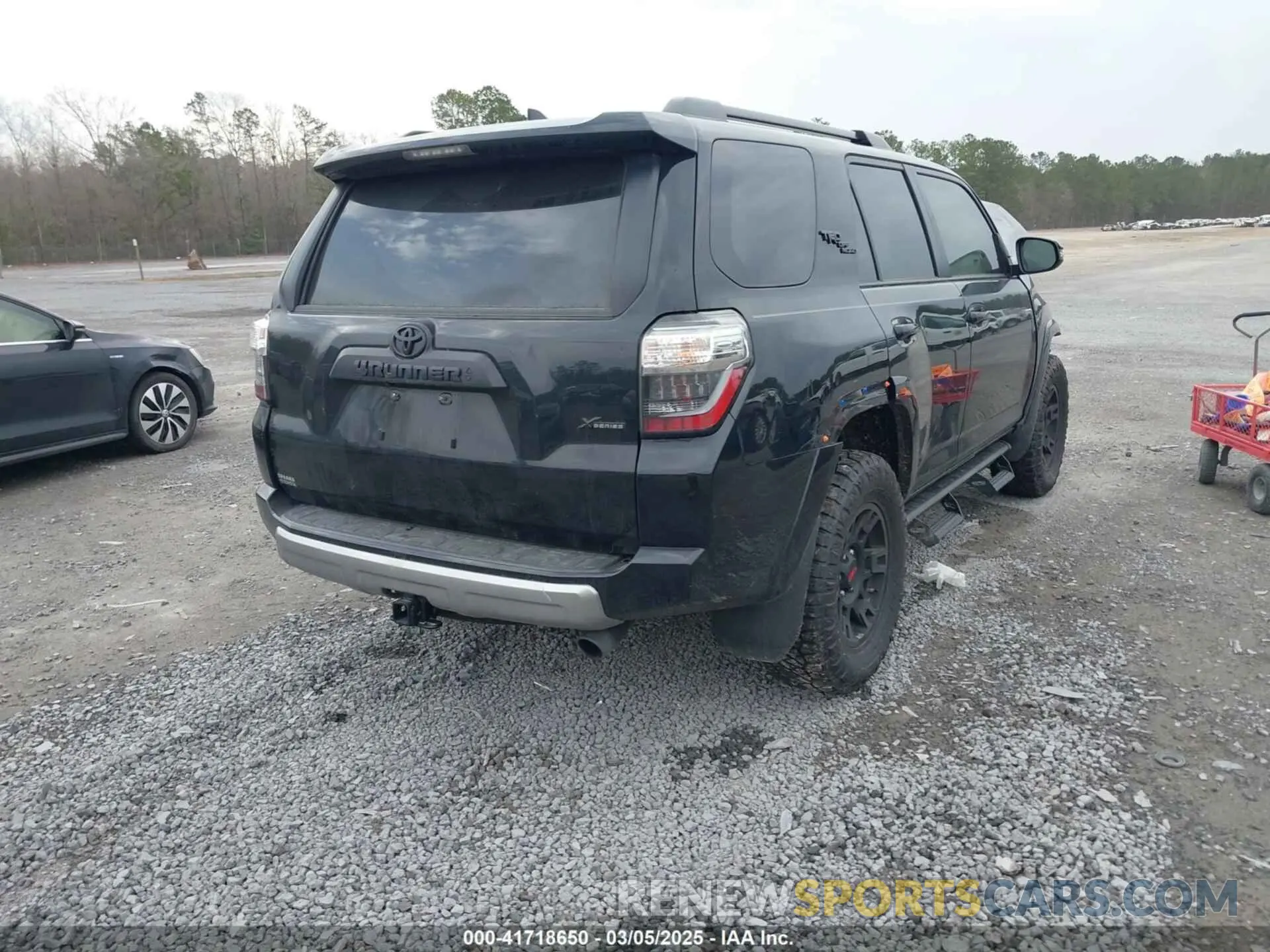 4 Photograph of a damaged car JTERU5JR9R6297829 TOYOTA 4RUNNER 2024