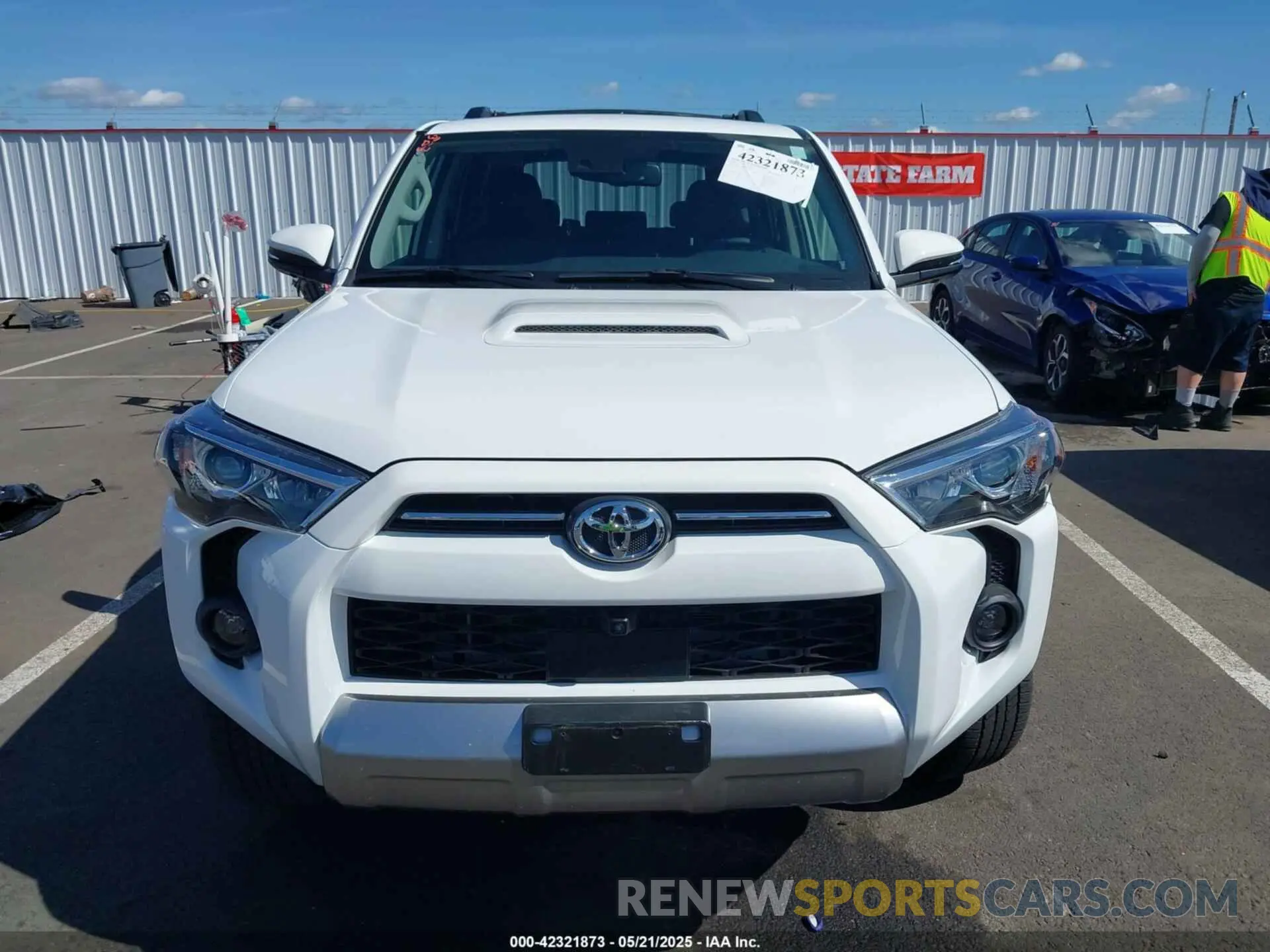 12 Photograph of a damaged car JTERU5JR9R6307811 TOYOTA 4RUNNER 2024