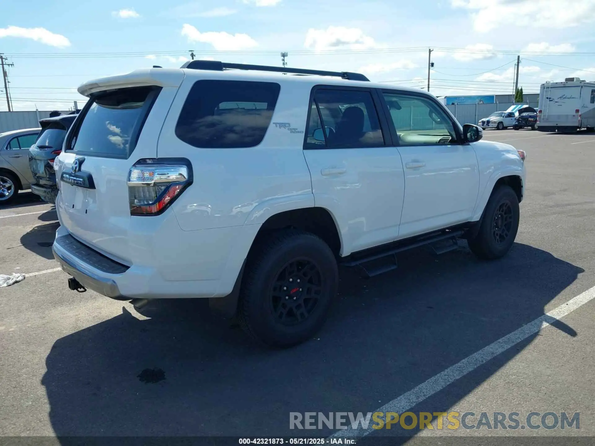 4 Photograph of a damaged car JTERU5JR9R6307811 TOYOTA 4RUNNER 2024