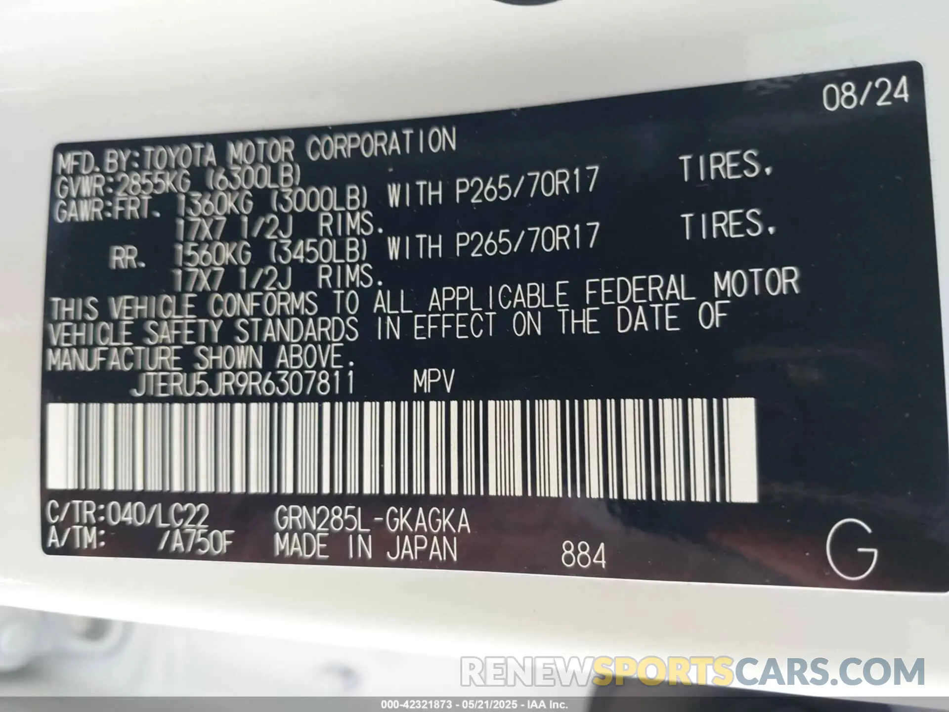 9 Photograph of a damaged car JTERU5JR9R6307811 TOYOTA 4RUNNER 2024