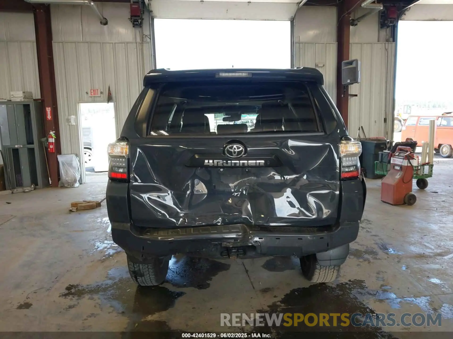 16 Photograph of a damaged car JTERU5JRXR6253290 TOYOTA 4RUNNER 2024
