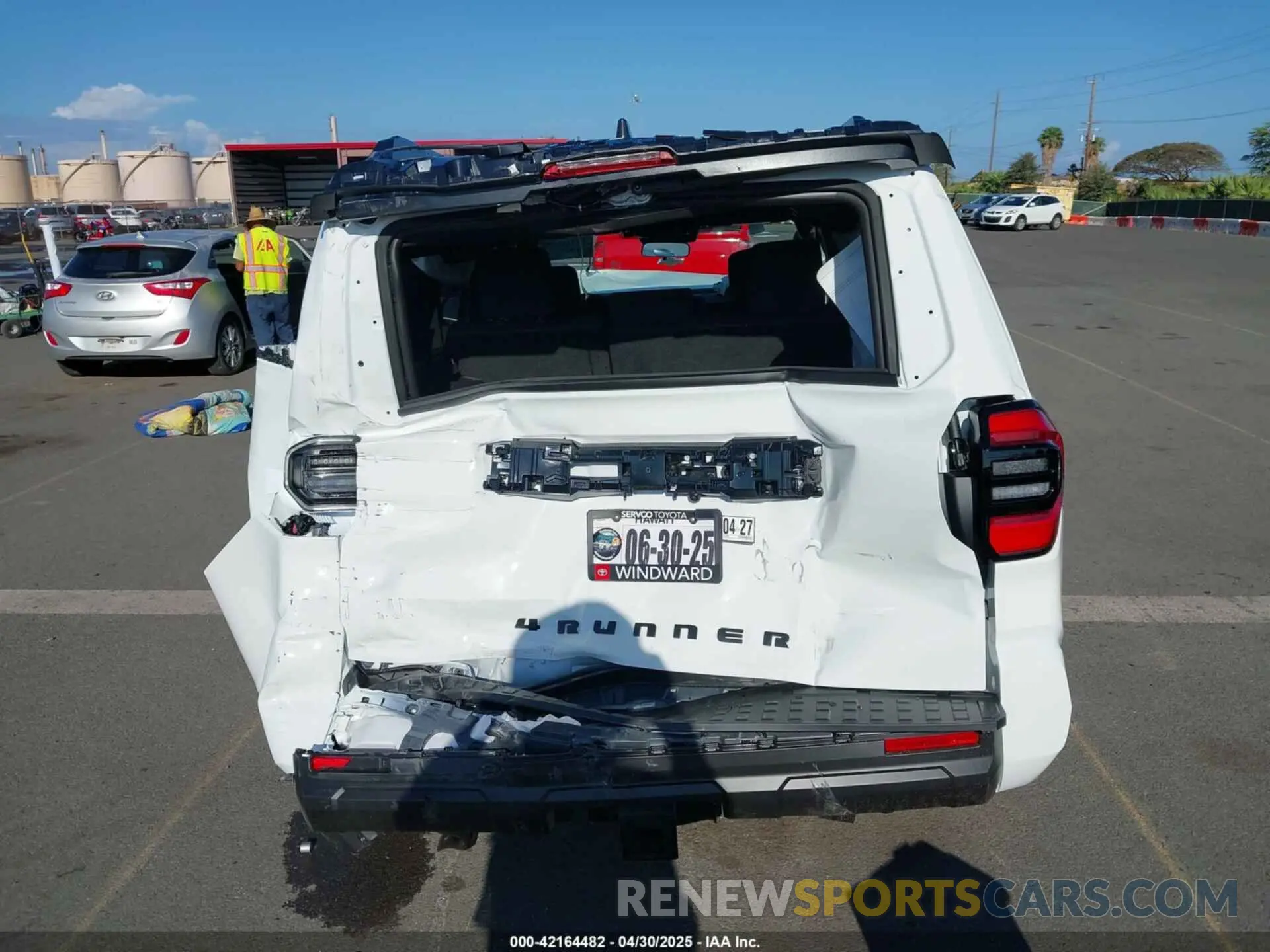 17 Photograph of a damaged car JTEVA5AR4S5001683 TOYOTA 4RUNNER 2025