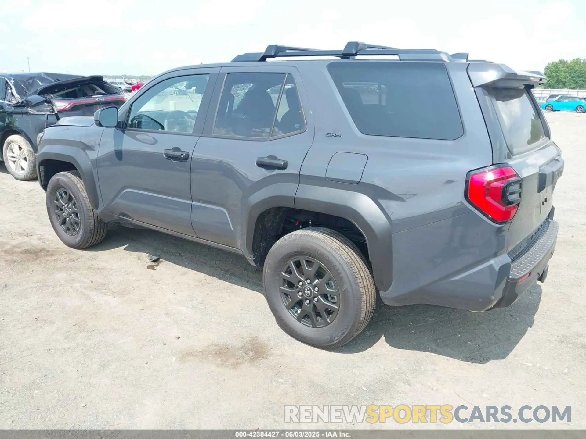 3 Photograph of a damaged car JTEVA5BR0S5008869 TOYOTA 4RUNNER 2025