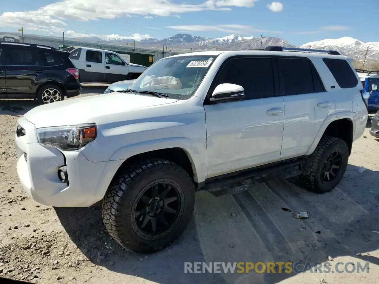 1 Photograph of a damaged car JTENU5JR0P6172746 TOYOTA 4RUNNER SE 2023