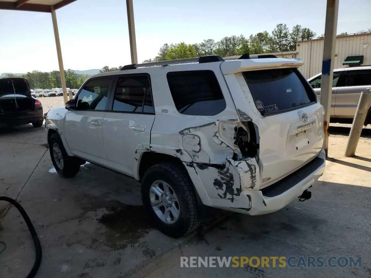 2 Photograph of a damaged car JTENU5JR7P6103309 TOYOTA 4RUNNER SE 2023