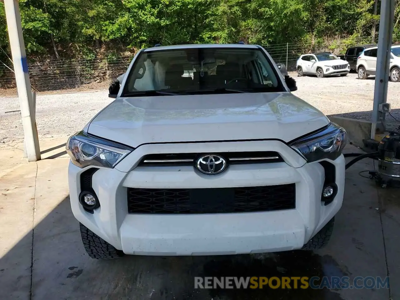 5 Photograph of a damaged car JTENU5JR7P6103309 TOYOTA 4RUNNER SE 2023