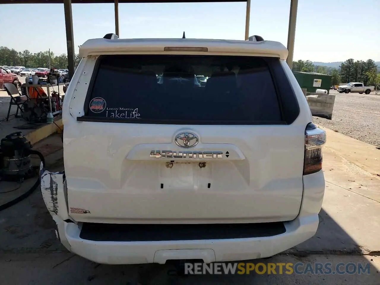 6 Photograph of a damaged car JTENU5JR7P6103309 TOYOTA 4RUNNER SE 2023