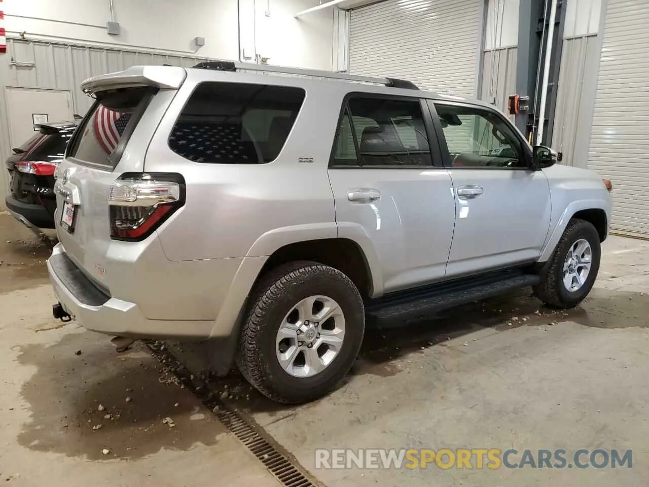 3 Photograph of a damaged car JTENU5JR8P6143091 TOYOTA 4RUNNER SE 2023