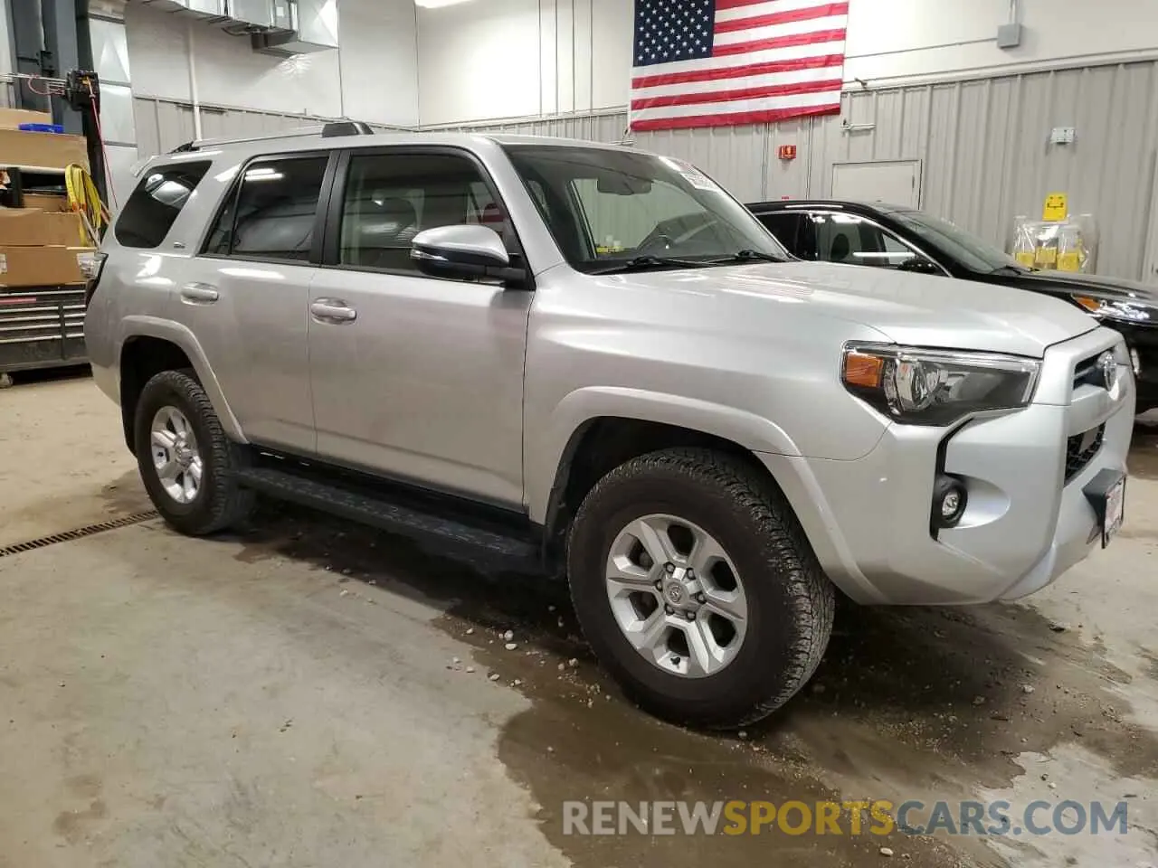 4 Photograph of a damaged car JTENU5JR8P6143091 TOYOTA 4RUNNER SE 2023