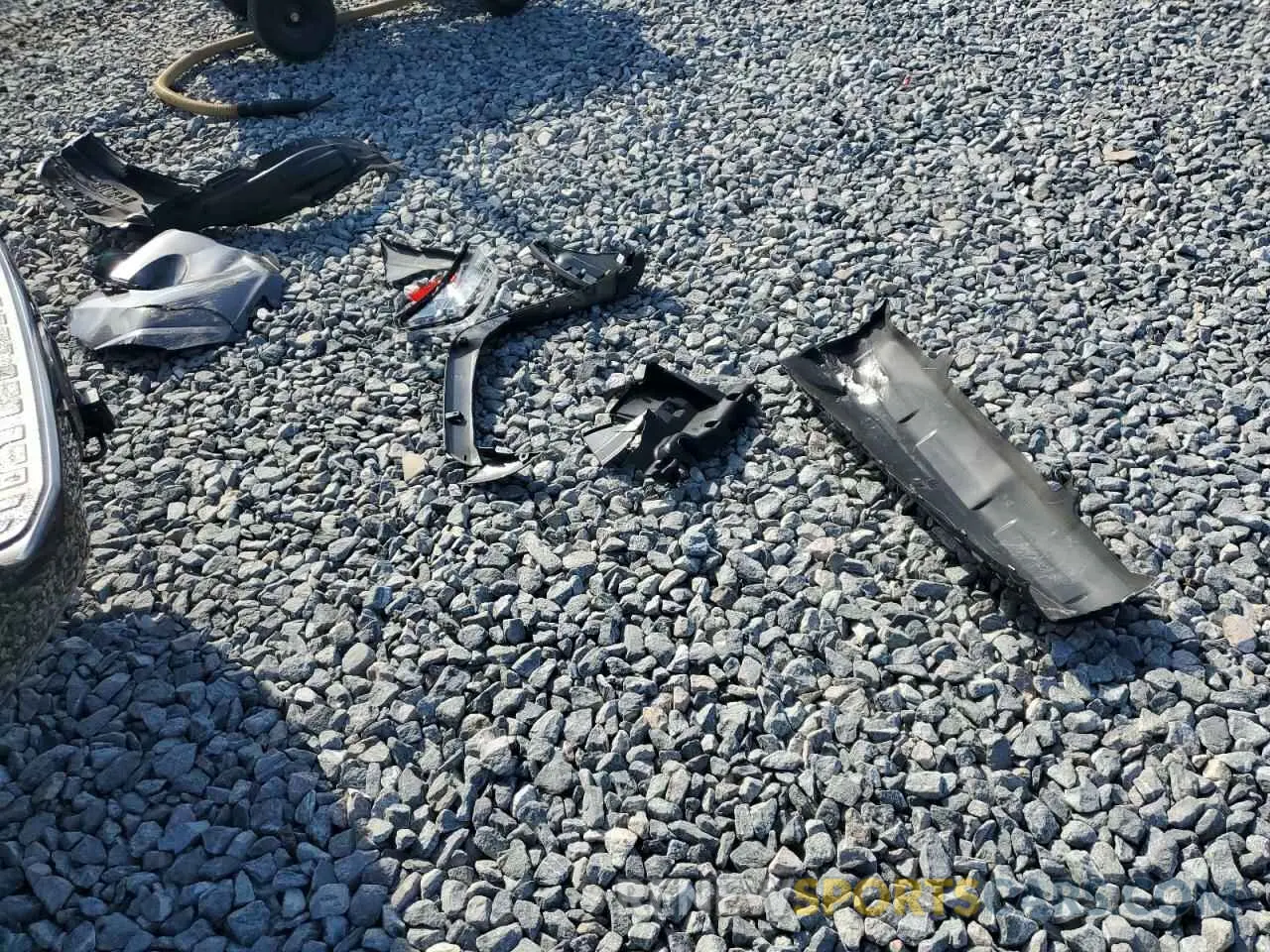 13 Photograph of a damaged car JTENU5JRXP6099417 TOYOTA 4RUNNER SE 2023