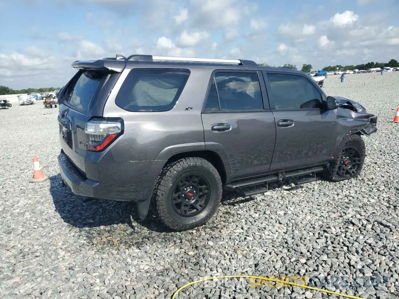 3 Photograph of a damaged car JTENU5JRXP6099417 TOYOTA 4RUNNER SE 2023