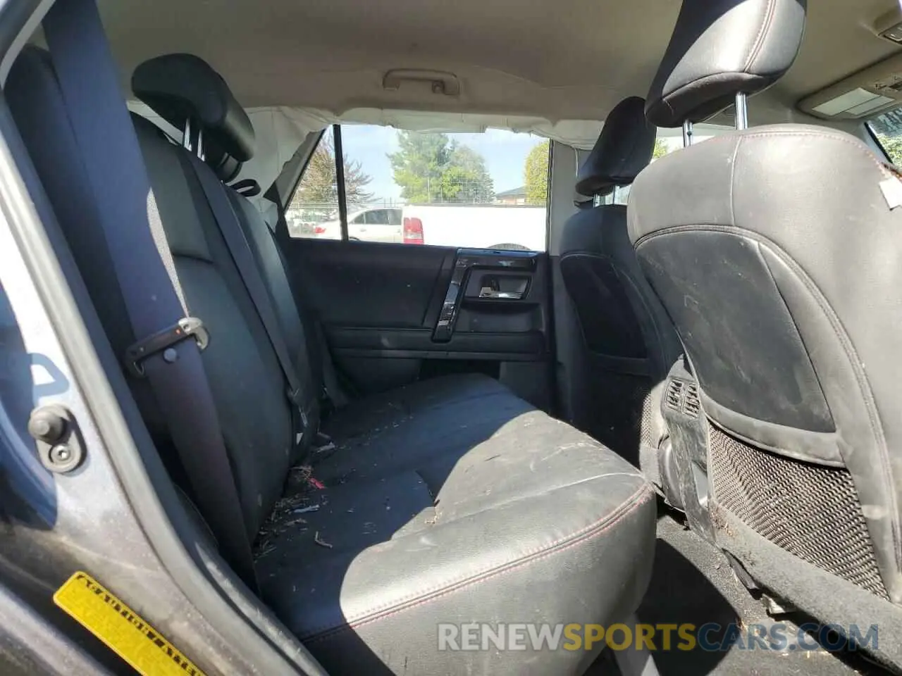11 Photograph of a damaged car JTERU5JR2P6099395 TOYOTA 4RUNNER SE 2023