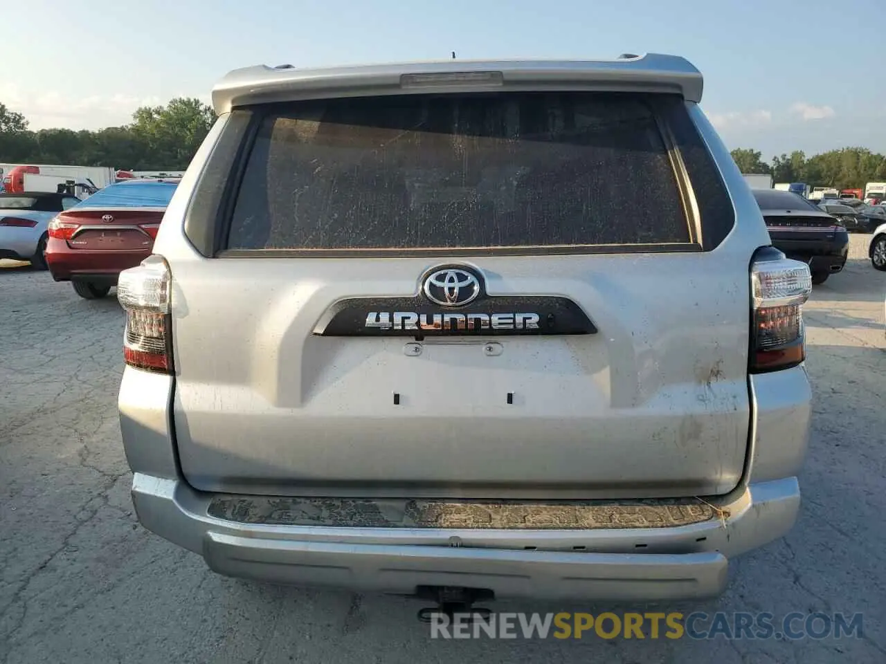 6 Photograph of a damaged car JTERU5JRXP6204555 TOYOTA 4RUNNER SE 2023