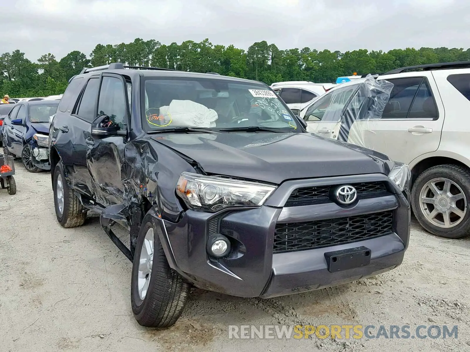 1 Photograph of a damaged car JTEZU5JR7K5203944 TOYOTA 4RUNNER SR 2019