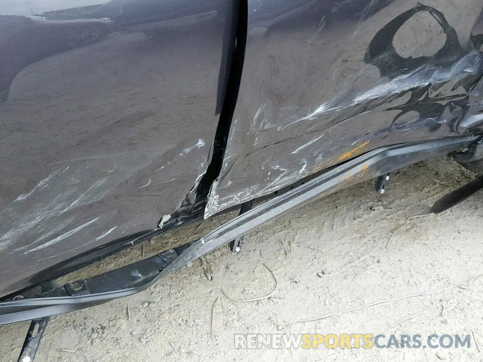 9 Photograph of a damaged car JTEZU5JR7K5203944 TOYOTA 4RUNNER SR 2019