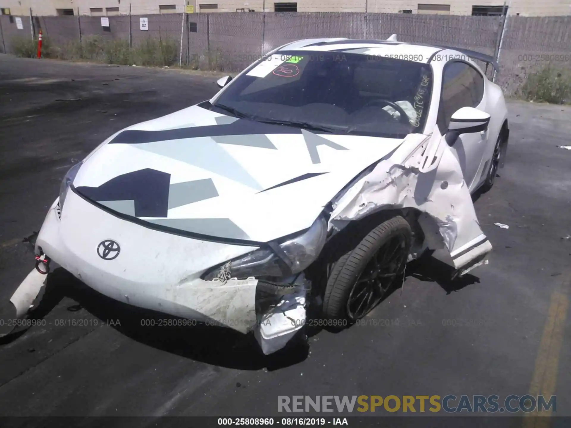 2 Photograph of a damaged car JF1ZNAA14K8701169 TOYOTA 86 2019