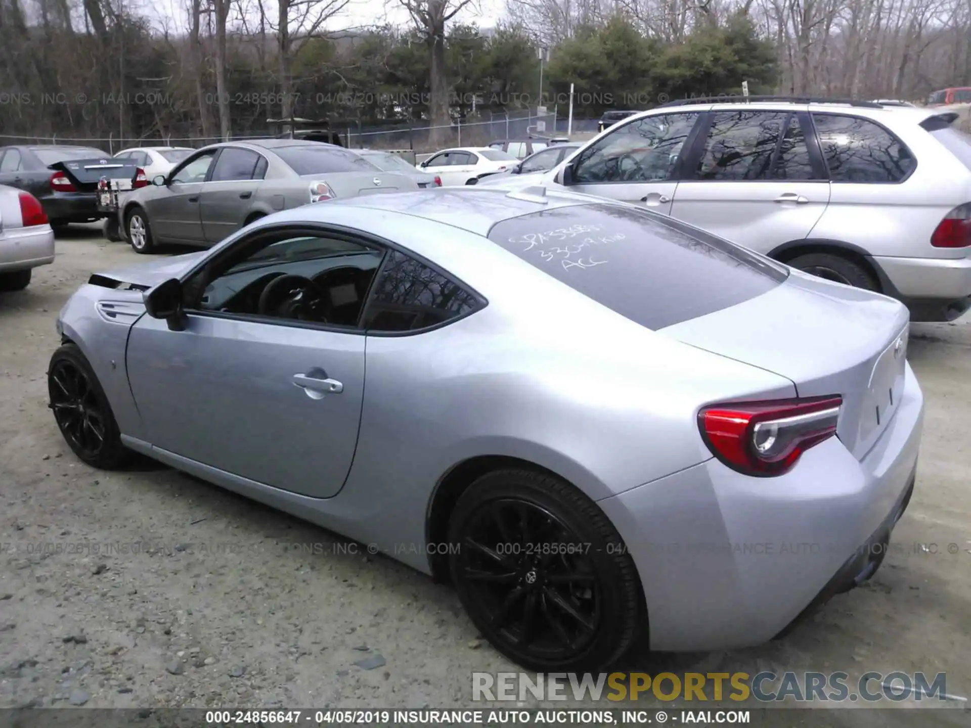 3 Photograph of a damaged car JF1ZNAA16K8700833 TOYOTA 86 2019