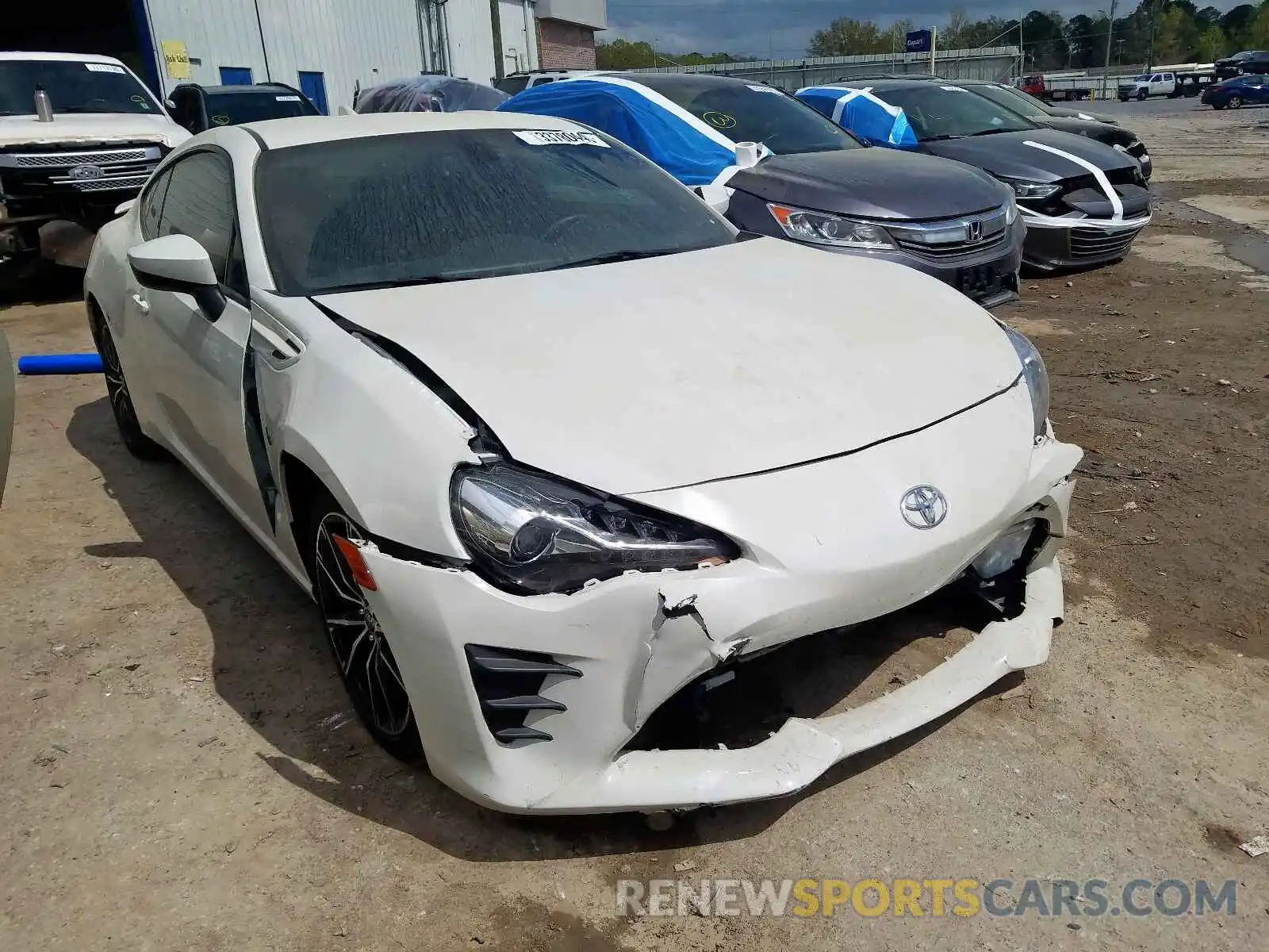 1 Photograph of a damaged car JF1ZNAA18K8702440 TOYOTA 86 2019