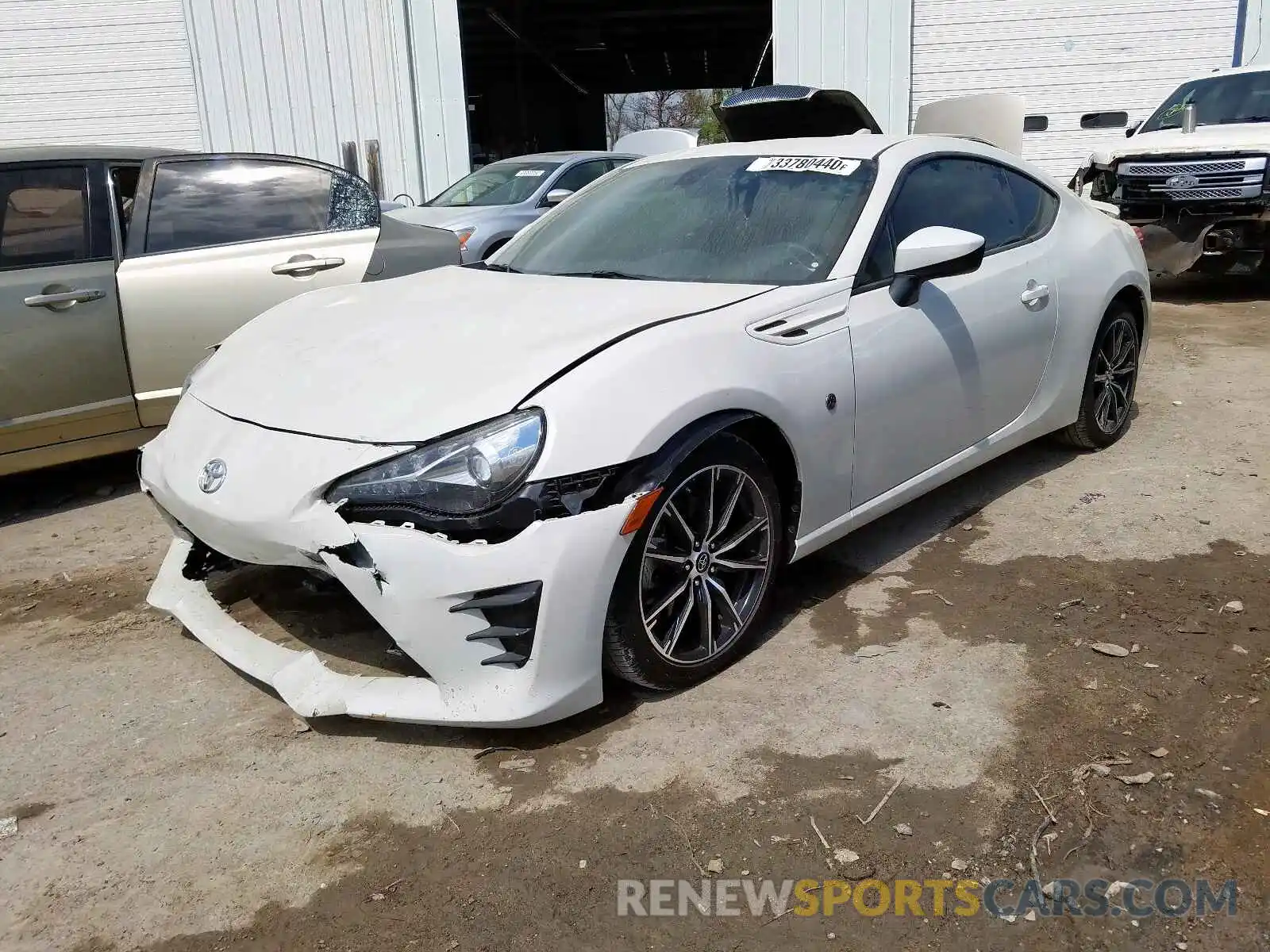 2 Photograph of a damaged car JF1ZNAA18K8702440 TOYOTA 86 2019