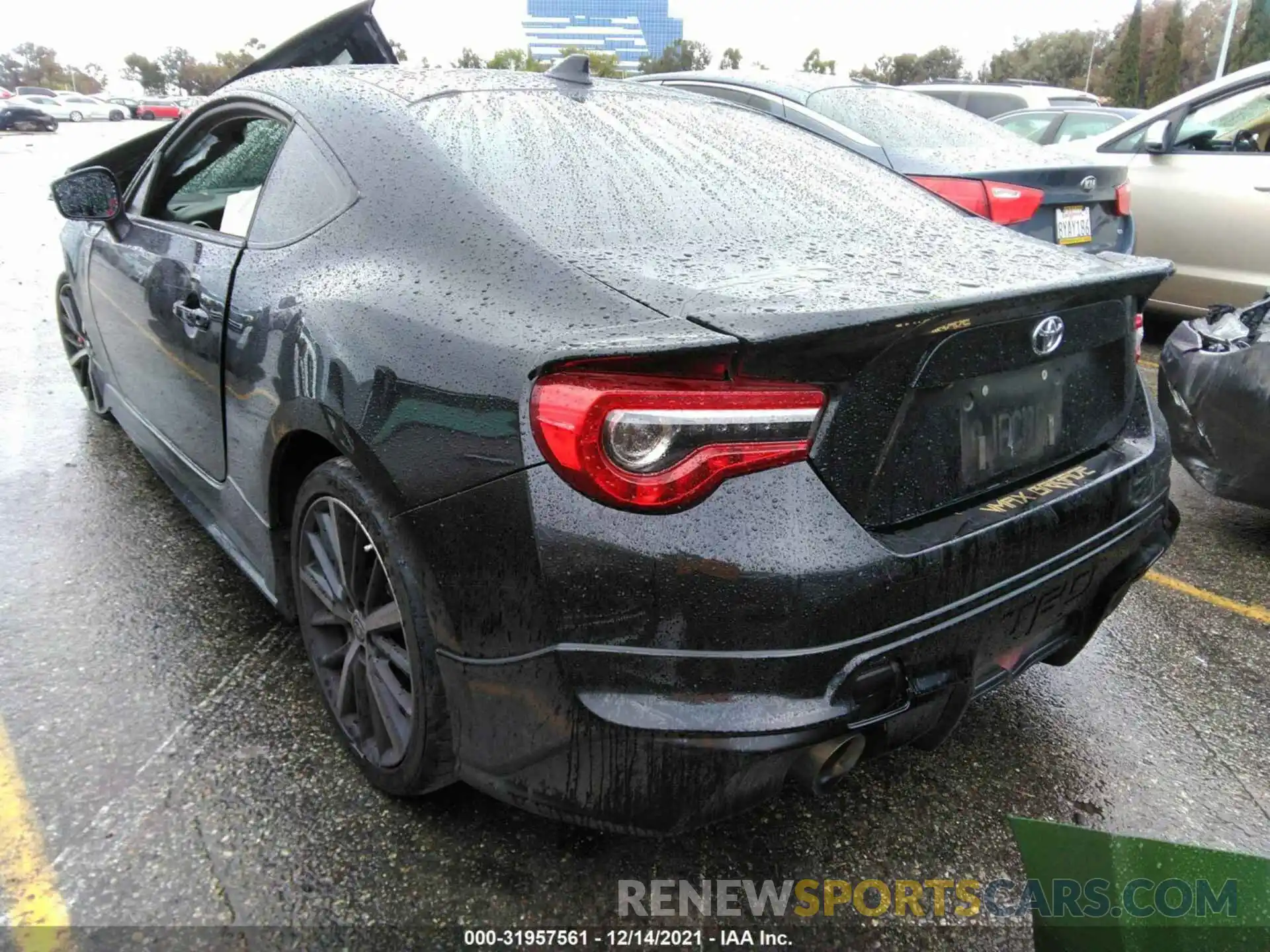 3 Photograph of a damaged car JF1ZNAE10K9700704 TOYOTA 86 2019