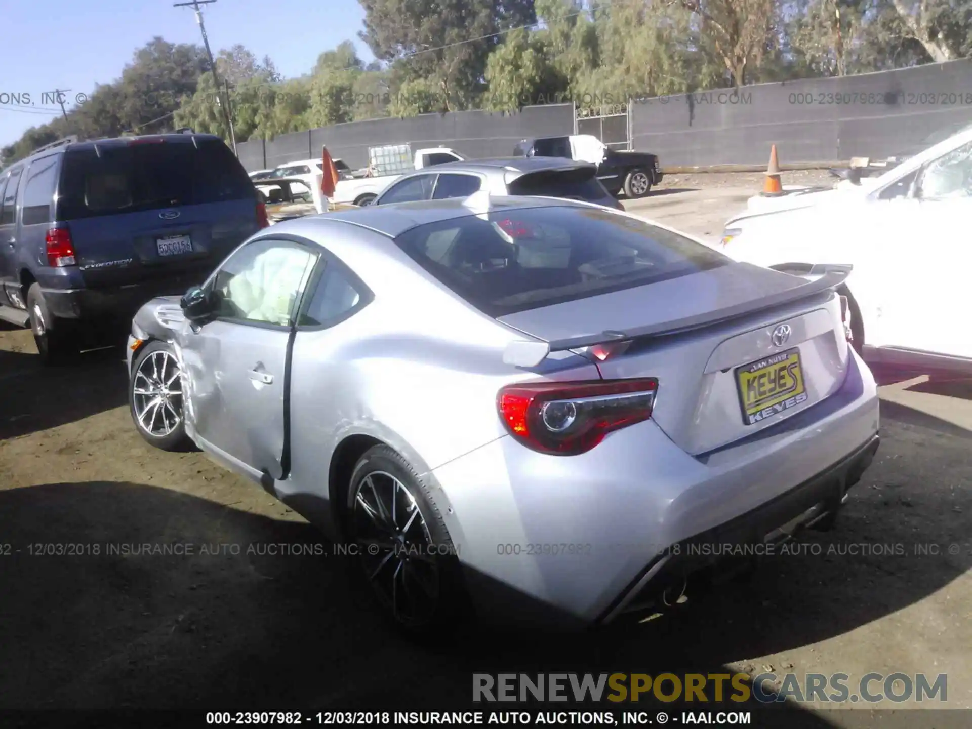 3 Photograph of a damaged car JF1ZNAE11K8700636 TOYOTA 86 2019