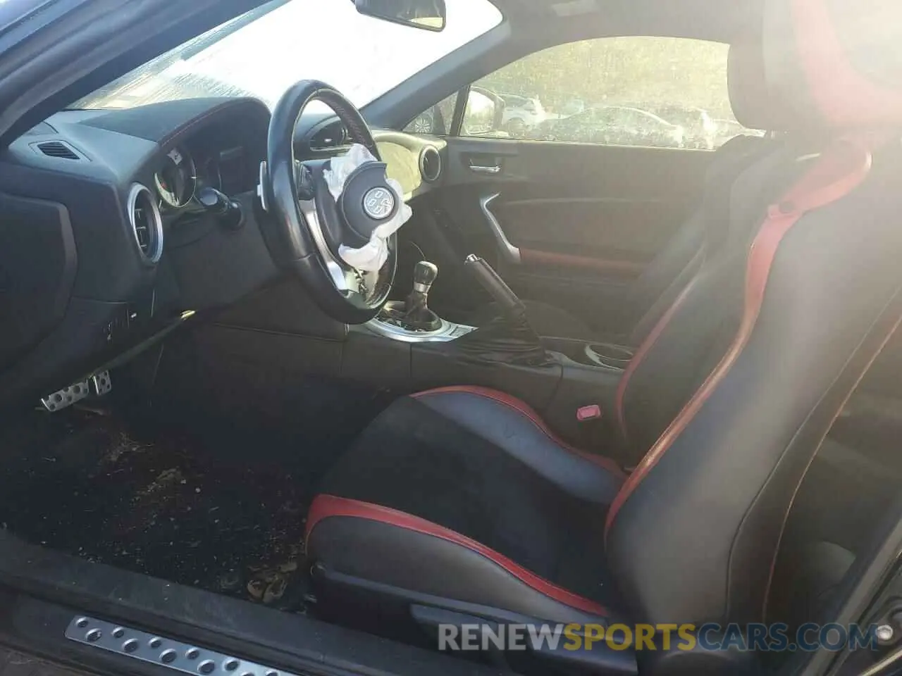 7 Photograph of a damaged car JF1ZNAE11K8702158 TOYOTA 86 2019