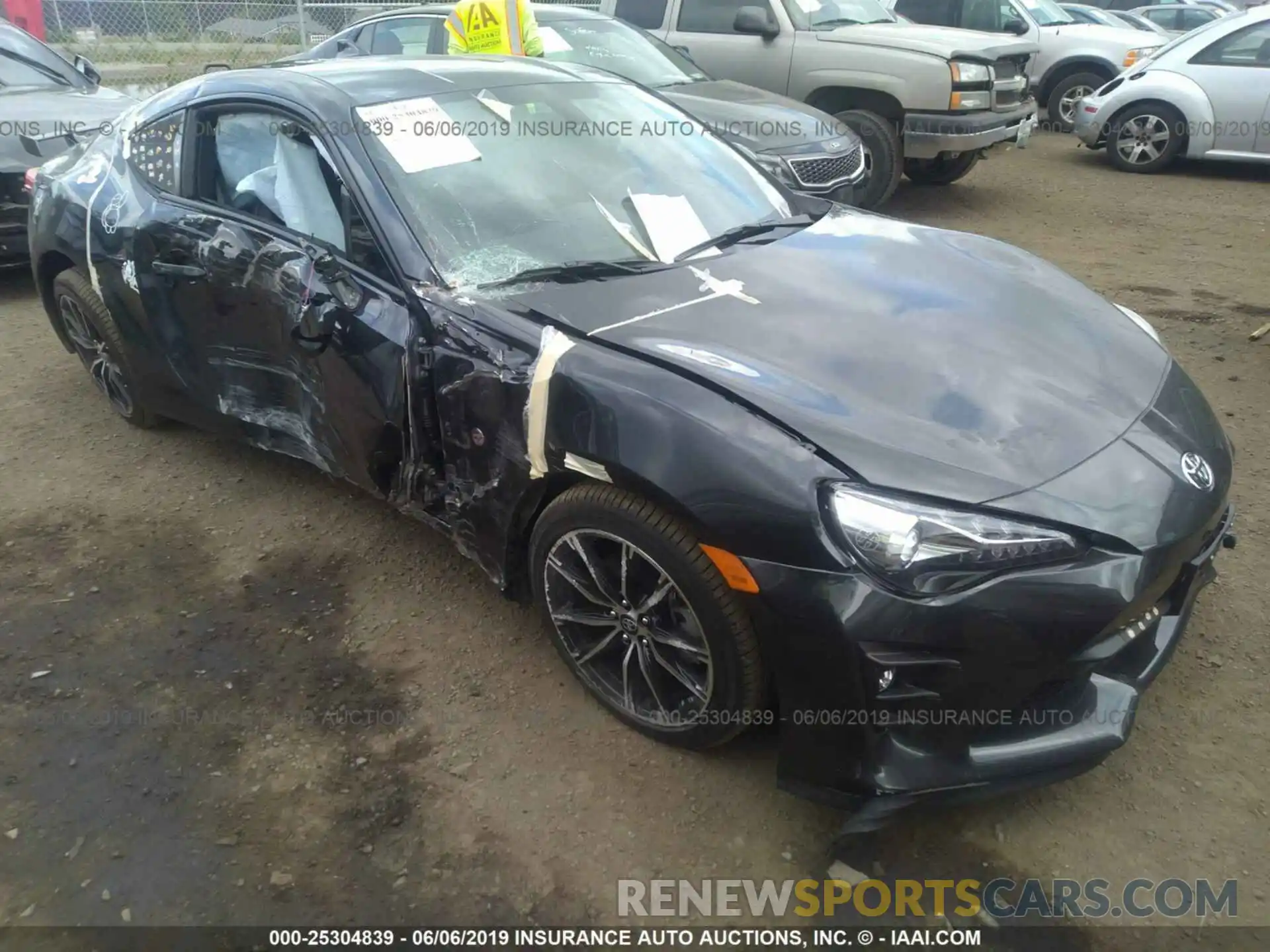 1 Photograph of a damaged car JF1ZNAE11K8703021 TOYOTA 86 2019