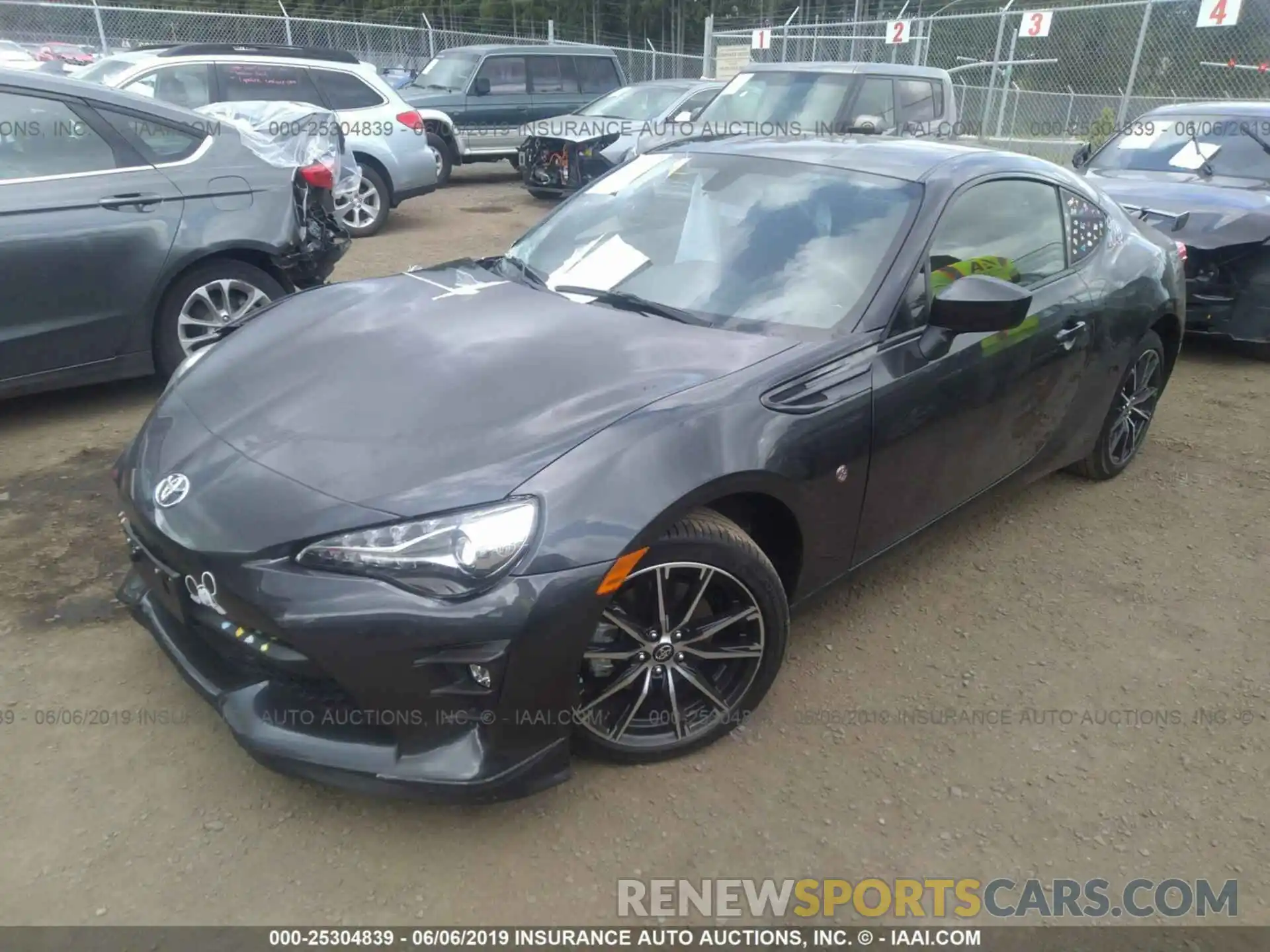 2 Photograph of a damaged car JF1ZNAE11K8703021 TOYOTA 86 2019