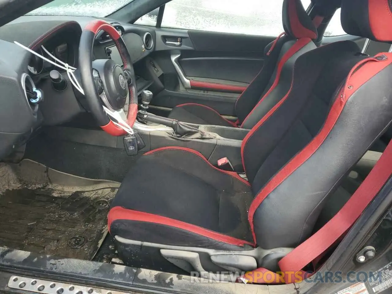 7 Photograph of a damaged car JF1ZNAE11K9702011 TOYOTA 86 2019