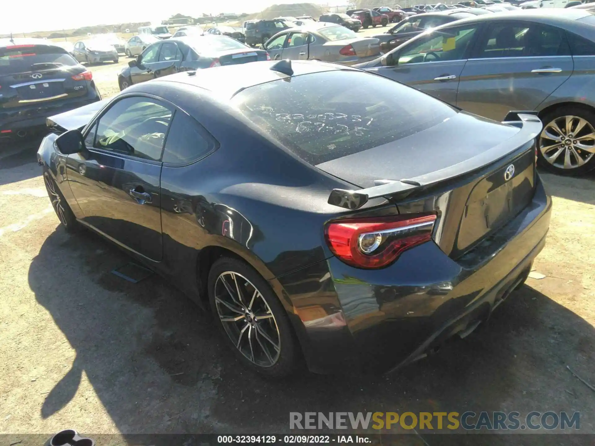 3 Photograph of a damaged car JF1ZNAE12K8701360 TOYOTA 86 2019