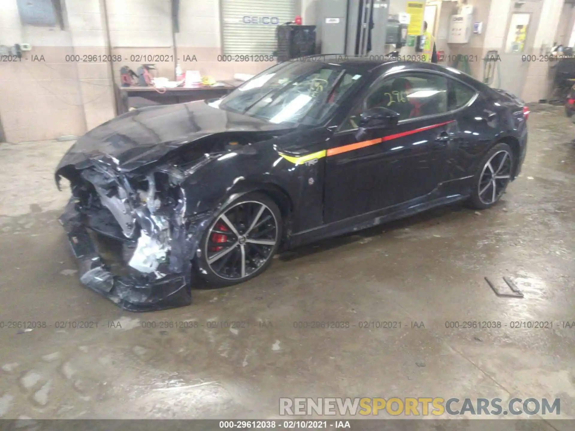 2 Photograph of a damaged car JF1ZNAE13K9700552 TOYOTA 86 2019