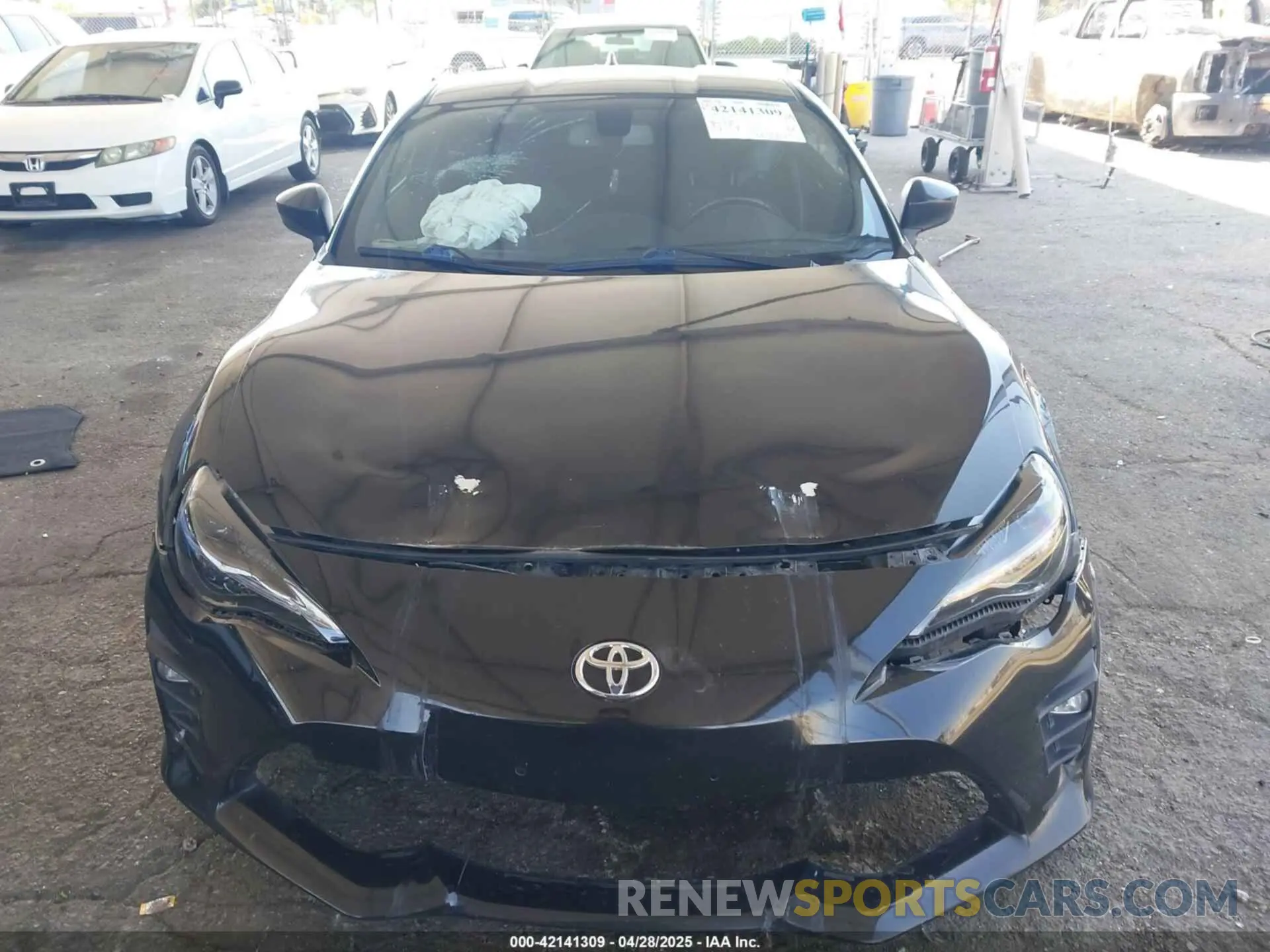12 Photograph of a damaged car JF1ZNAE15K9702903 TOYOTA 86 2019