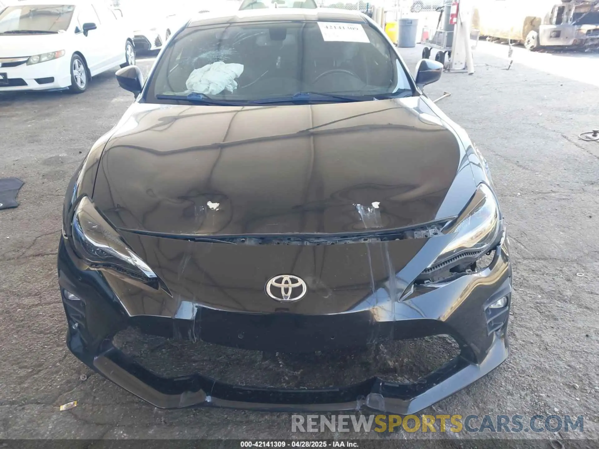 6 Photograph of a damaged car JF1ZNAE15K9702903 TOYOTA 86 2019