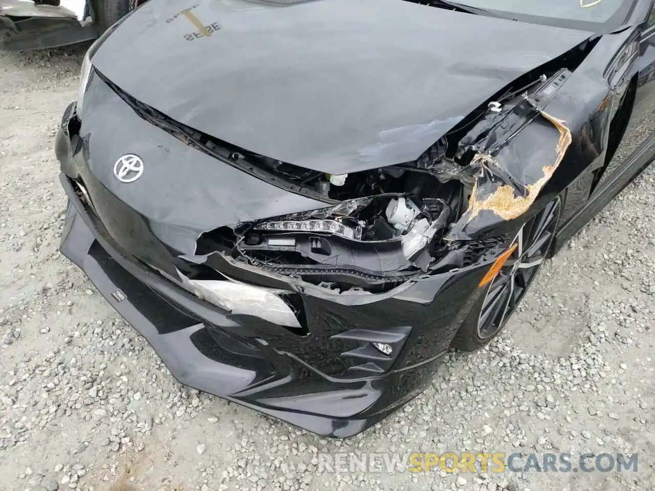 9 Photograph of a damaged car JF1ZNAE18K9702734 TOYOTA 86 2019