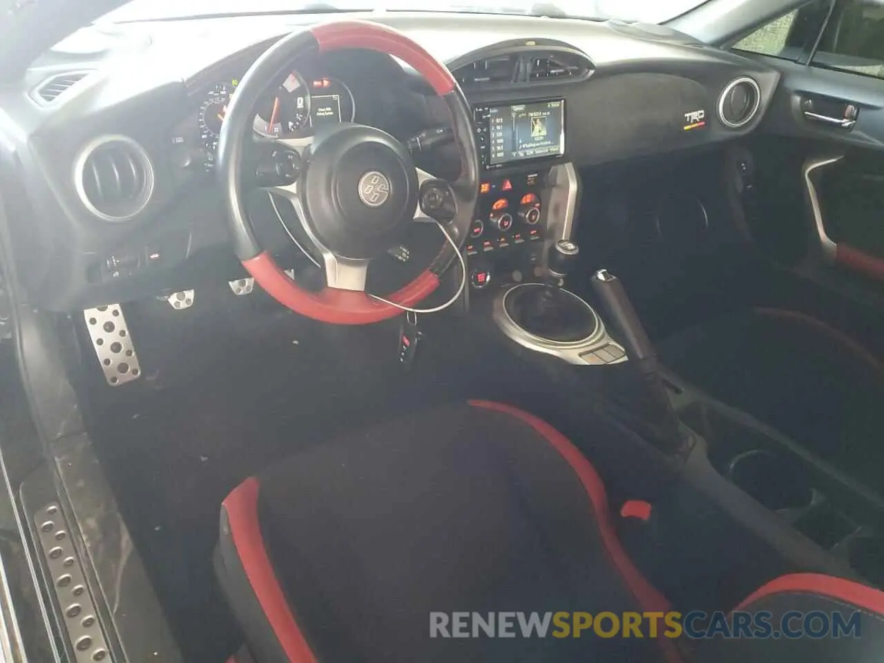 8 Photograph of a damaged car JF1ZNAE19K9701575 TOYOTA 86 2019