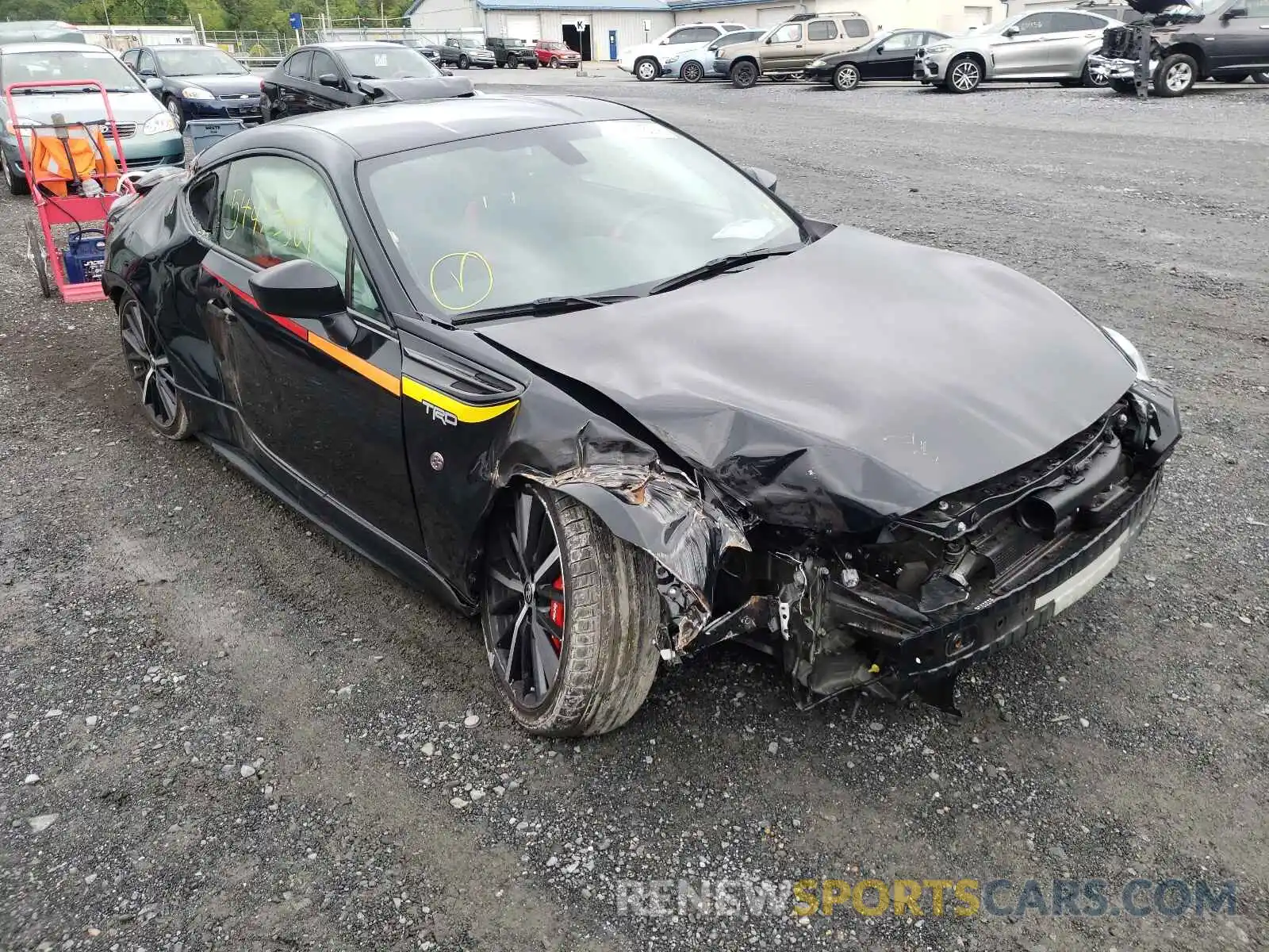 1 Photograph of a damaged car JF1ZNAE19K9701964 TOYOTA 86 2019