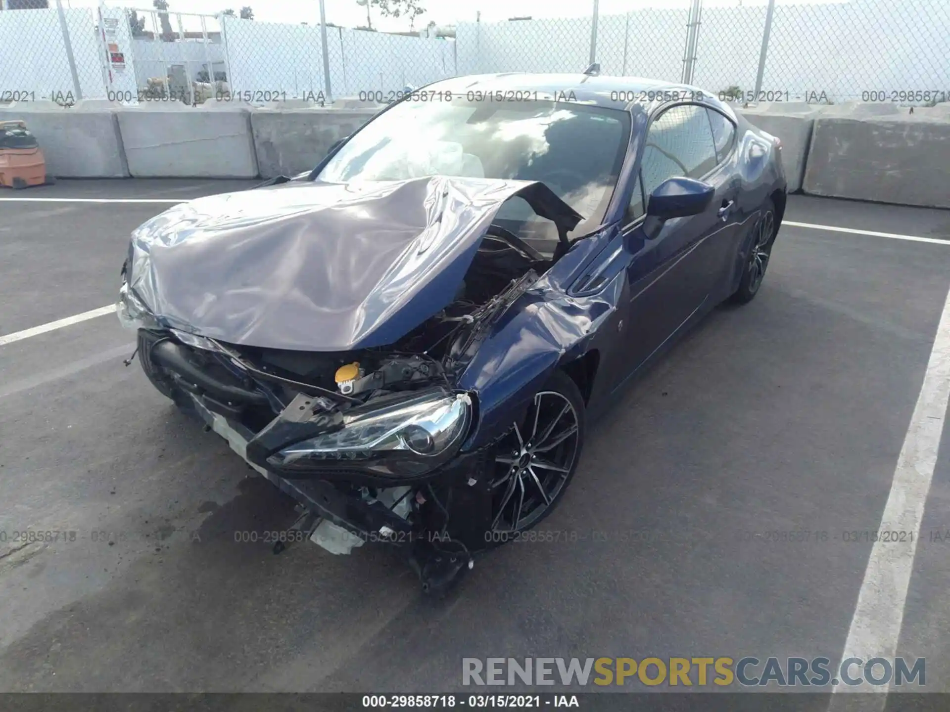 2 Photograph of a damaged car JF1ZNAA12L8751697 TOYOTA 86 2020