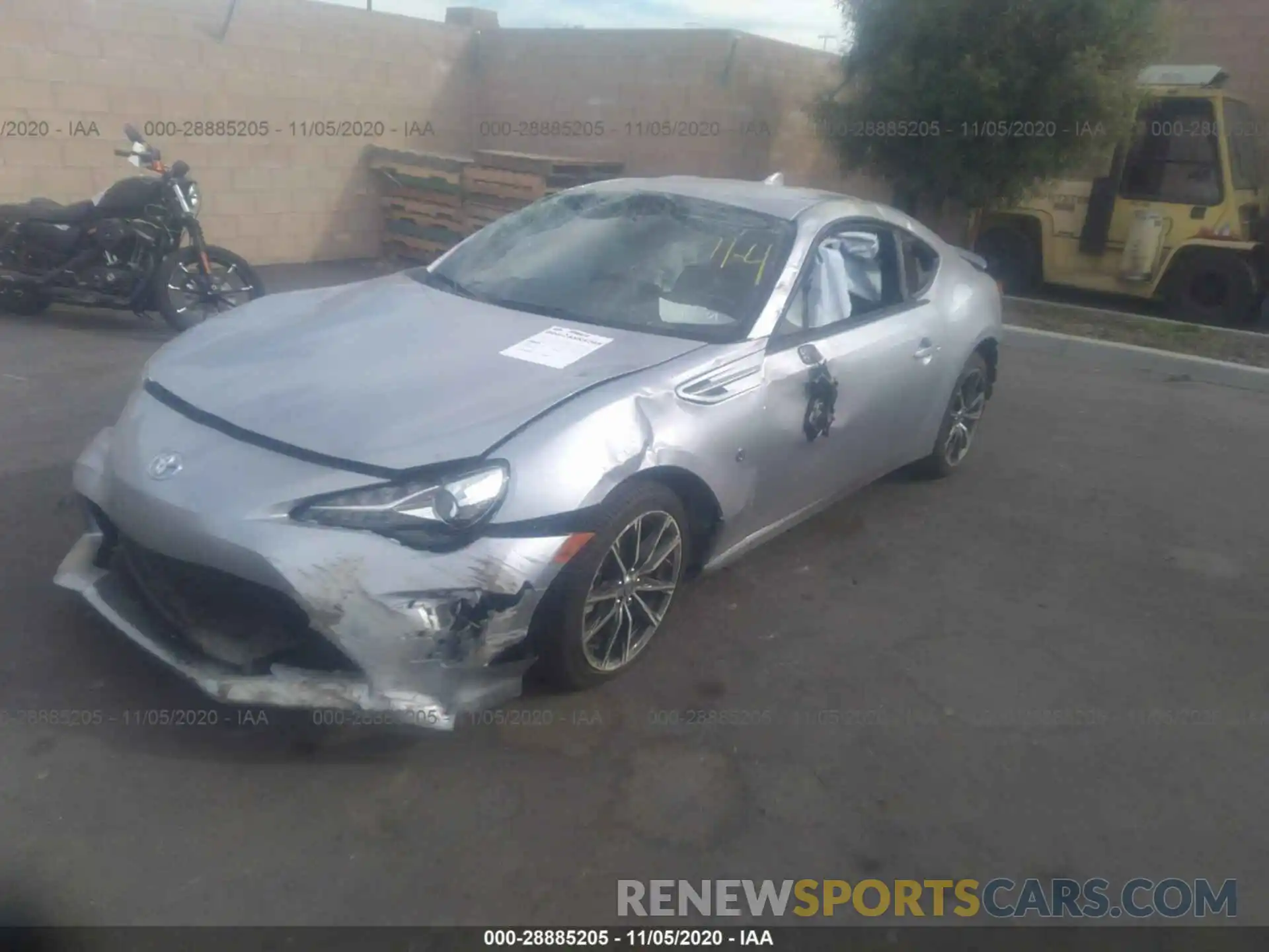 2 Photograph of a damaged car JF1ZNAA12L8752879 TOYOTA 86 2020