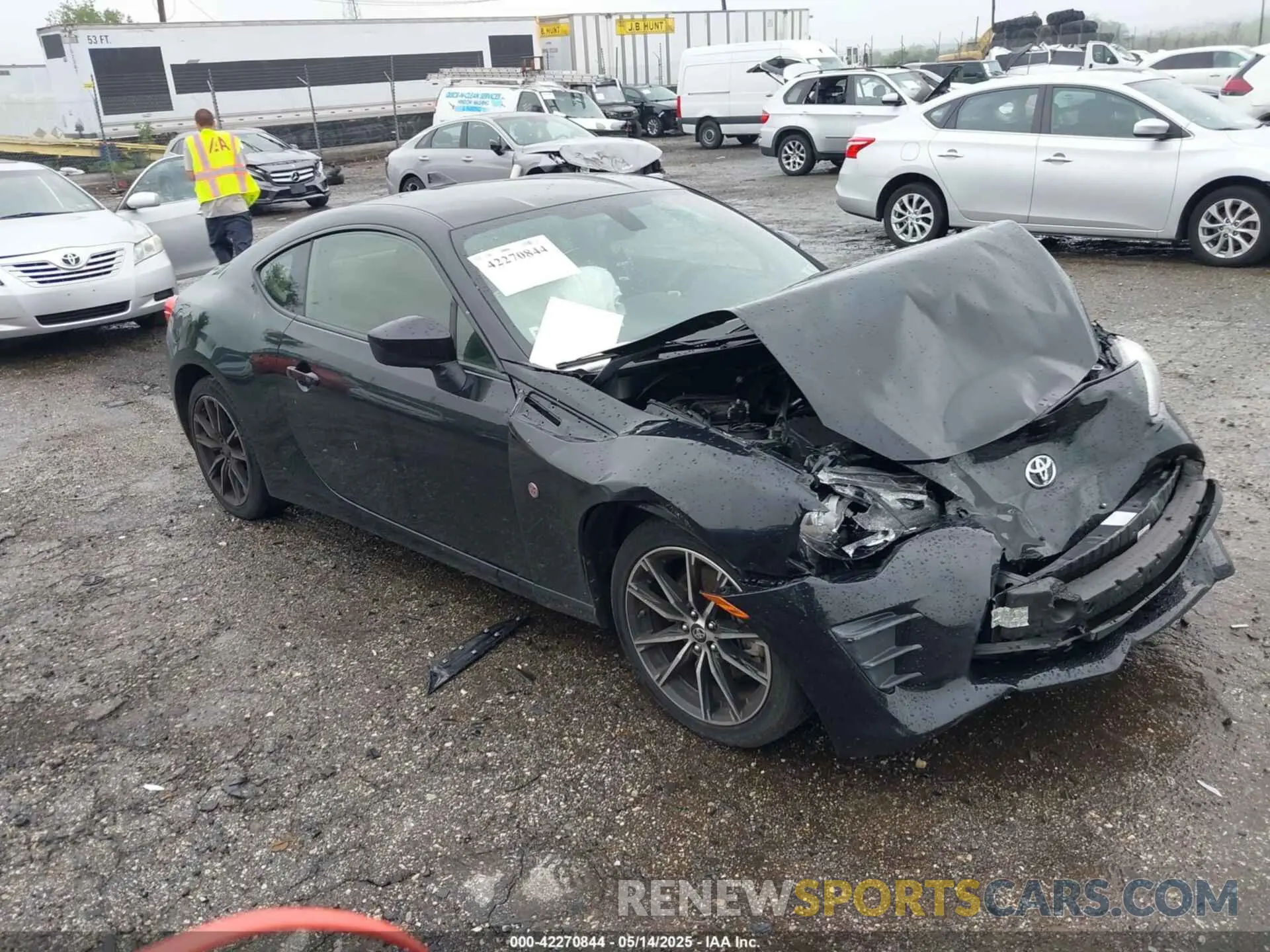 1 Photograph of a damaged car JF1ZNAA13L8752423 TOYOTA 86 2020