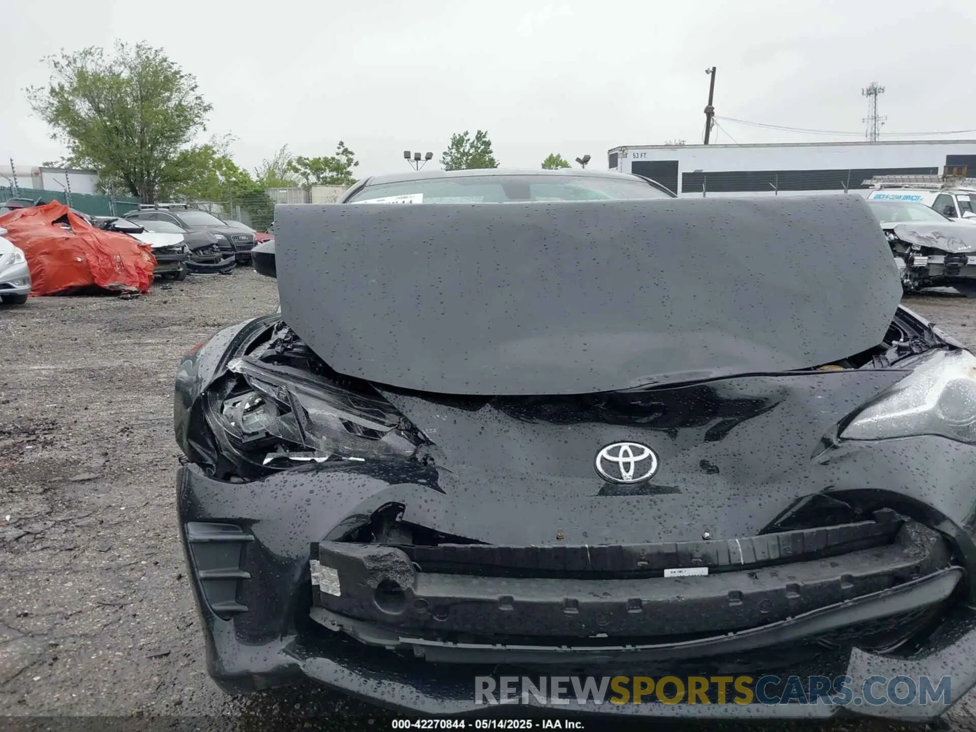6 Photograph of a damaged car JF1ZNAA13L8752423 TOYOTA 86 2020