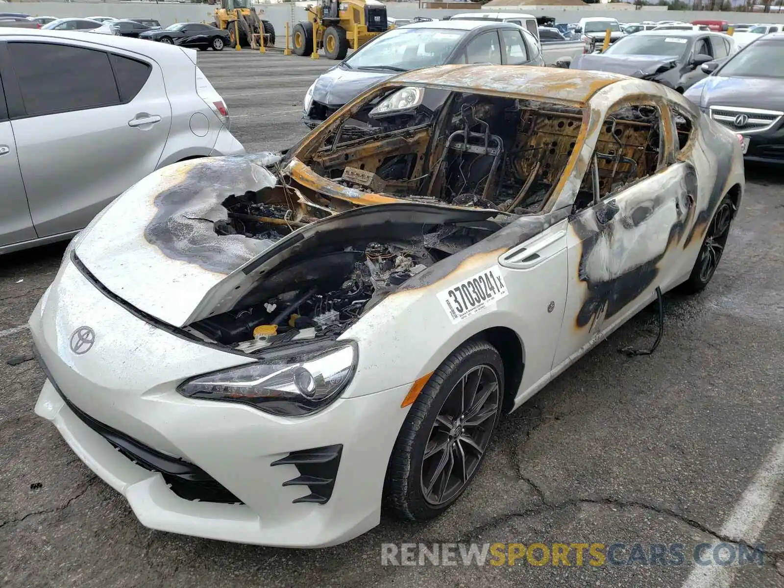 2 Photograph of a damaged car JF1ZNAA14L8752494 TOYOTA 86 2020