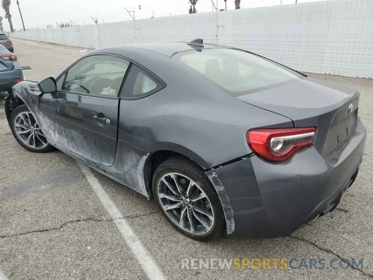 2 Photograph of a damaged car JF1ZNAA14L9754126 TOYOTA 86 2020