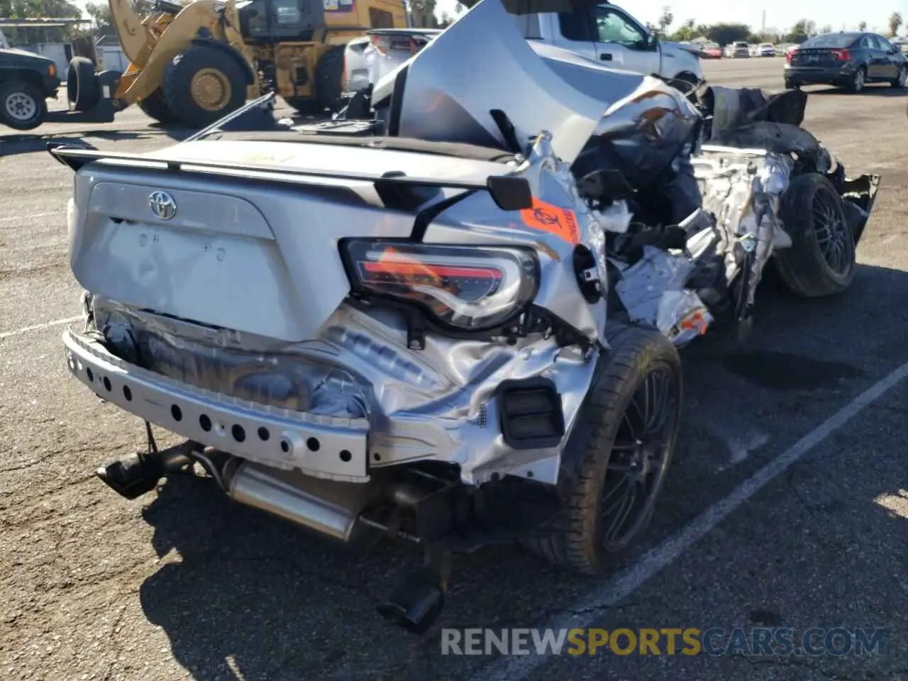 4 Photograph of a damaged car JF1ZNAA15L8751516 TOYOTA 86 2020