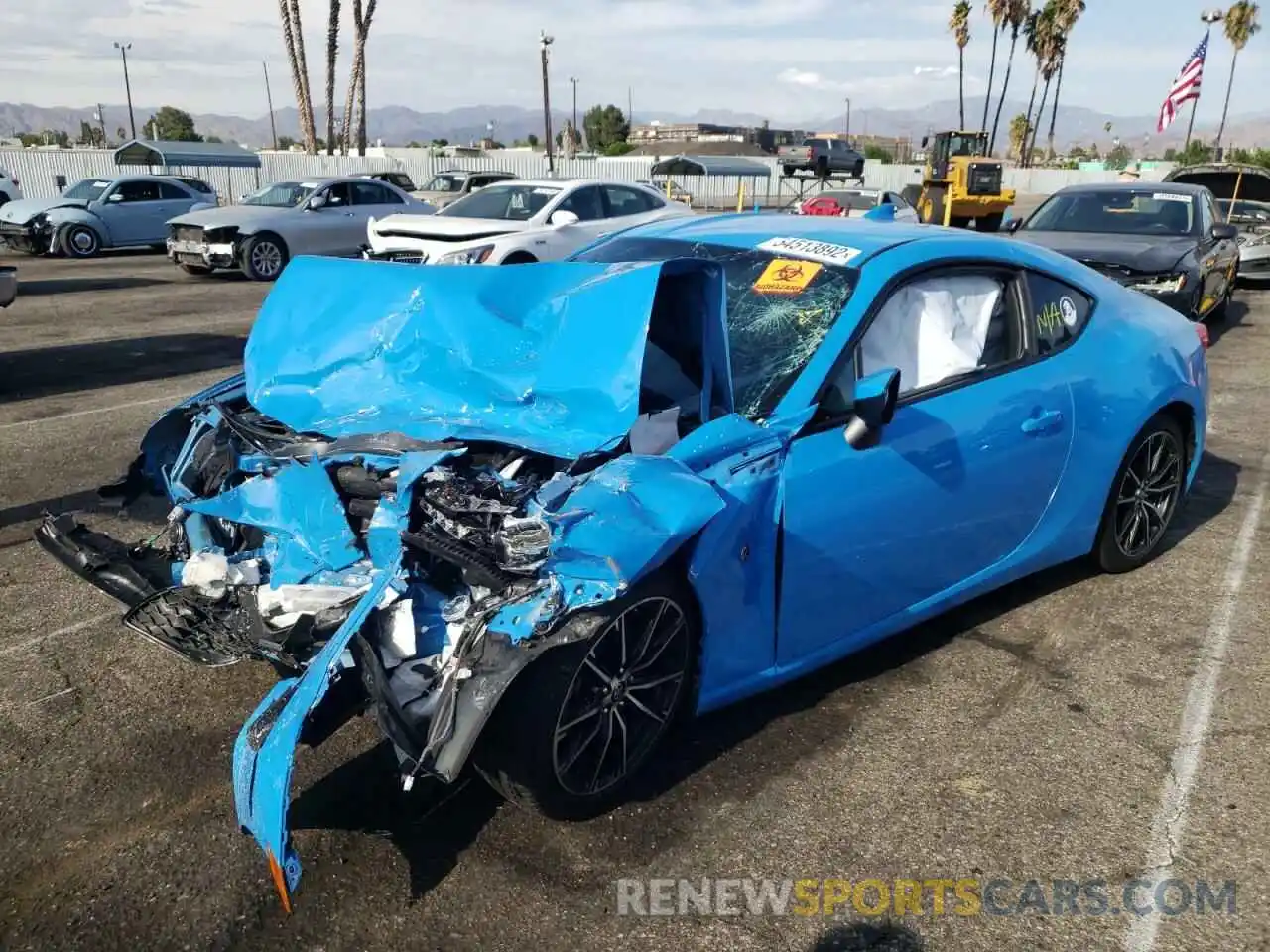 2 Photograph of a damaged car JF1ZNAA18L8753129 TOYOTA 86 2020