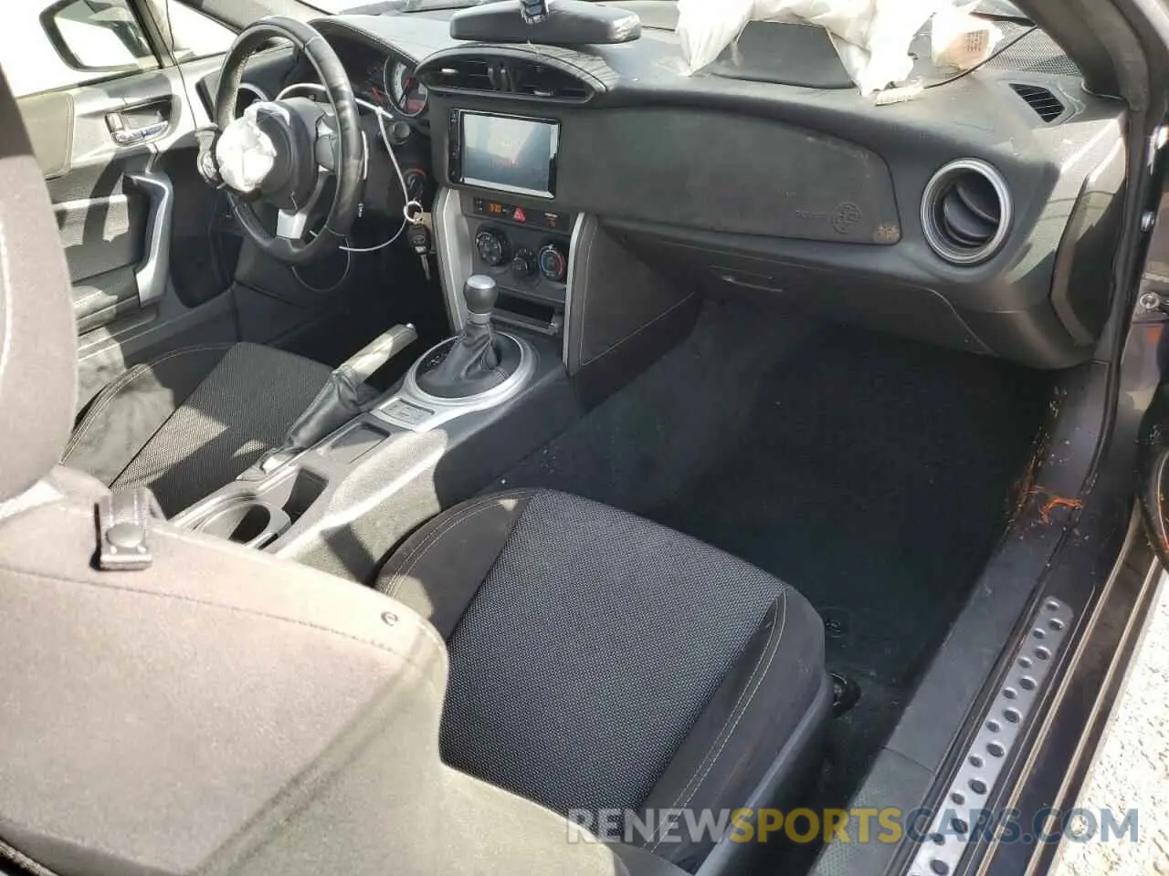 8 Photograph of a damaged car JF1ZNAA19L8752491 TOYOTA 86 2020