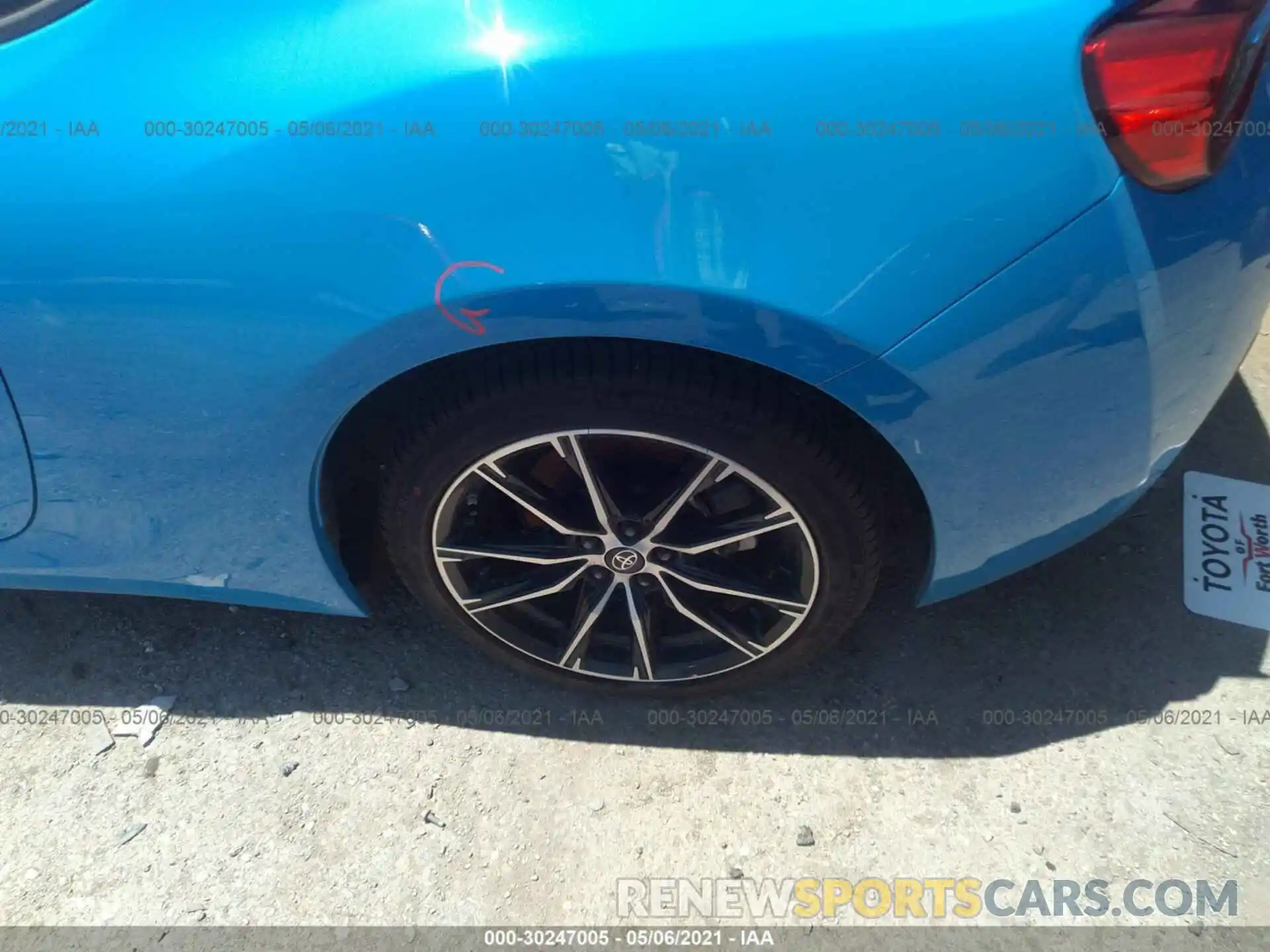 12 Photograph of a damaged car JF1ZNAE10L8753054 TOYOTA 86 2020