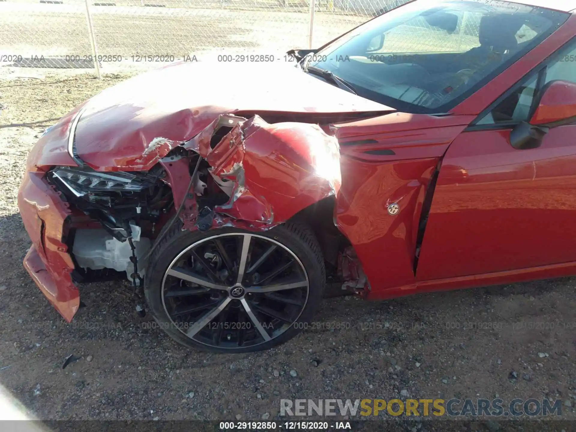 6 Photograph of a damaged car JF1ZNAE11L9751792 TOYOTA 86 2020