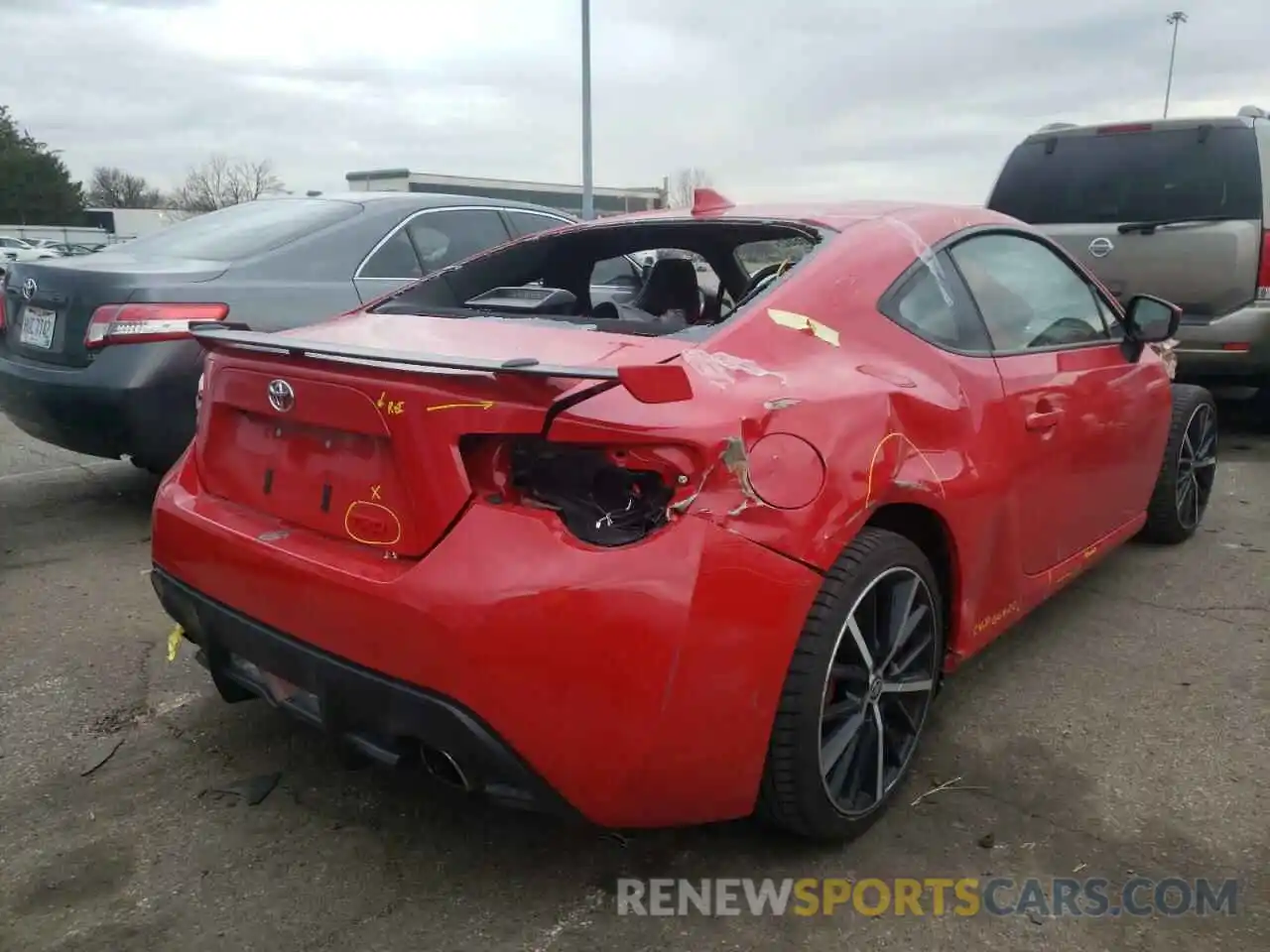 4 Photograph of a damaged car JF1ZNAE12L9753440 TOYOTA 86 2020